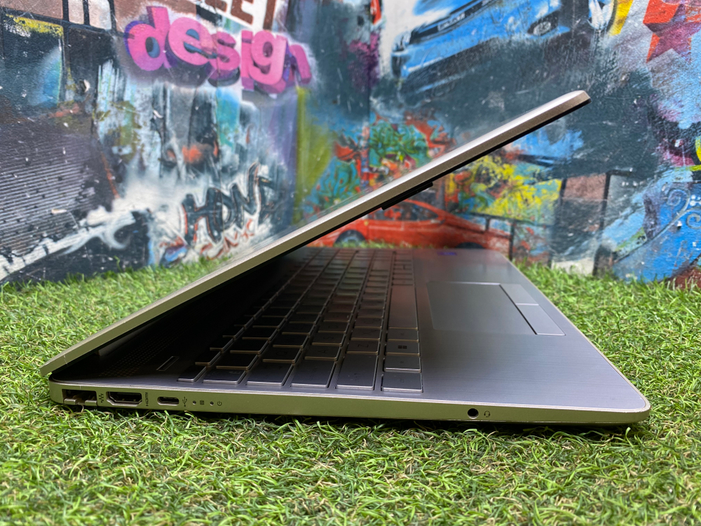 Ноутбук HP 15 Celeron N4120/8/FHD/dw1535nia/Windows 10 Pro