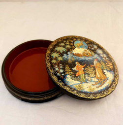 Шкатулка "Серебряное копытце" с росписью Палех