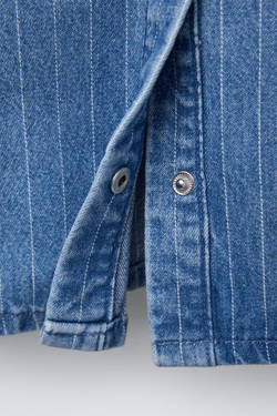 ZARA ДЖИНСОВОЕ ПЛАТЬЕ В ПОЛОСКУ, ВЫЦВЕТШИЙ СИНИЙ