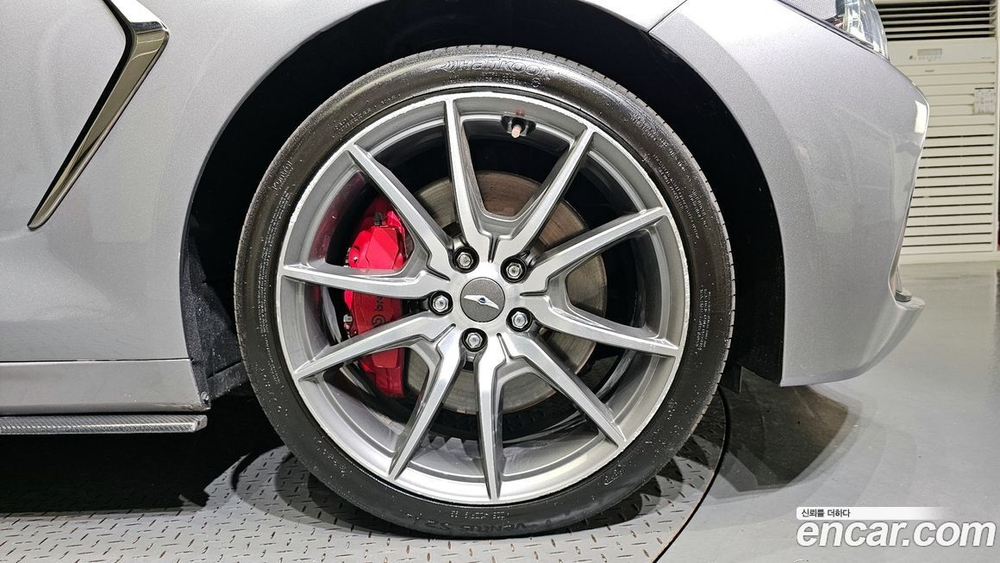 Genesis G70 2.0T AWD (12.2019)