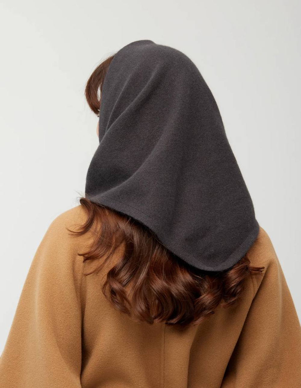 Оренбургский платок-косынка К820-24 графит