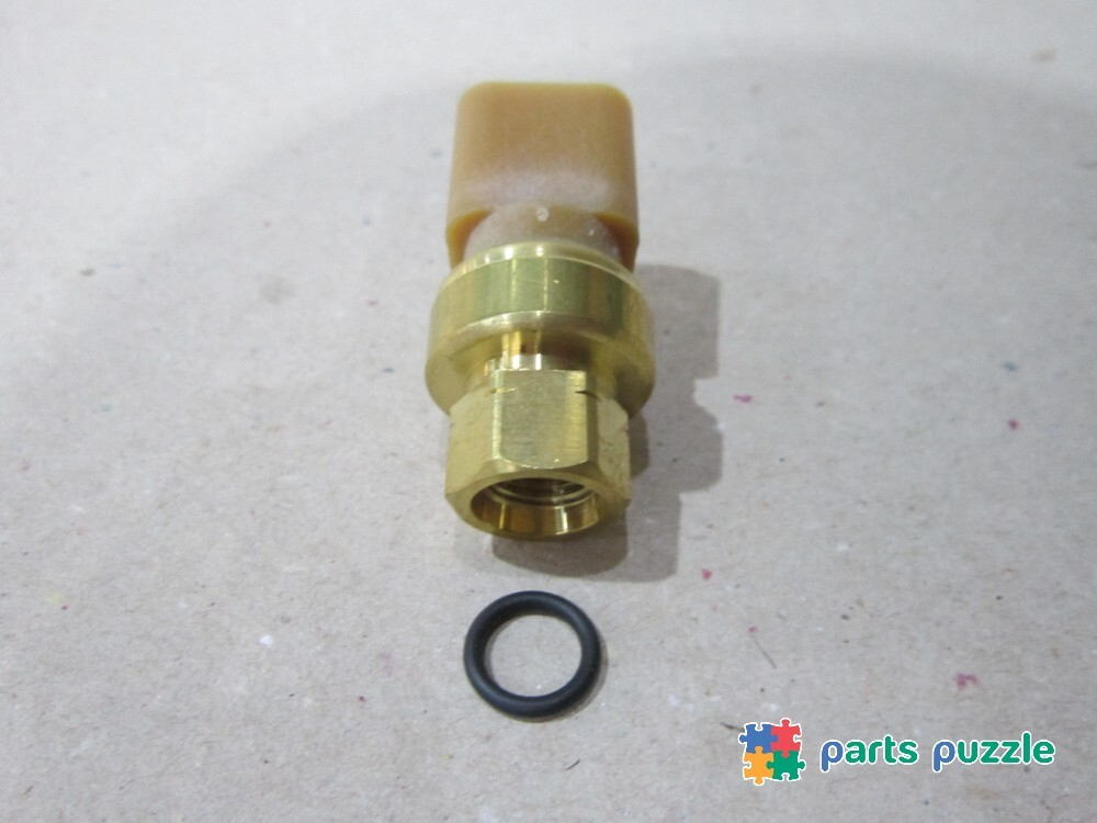 Датчик давления масла / SENSOR АРТ: 10000-17097
