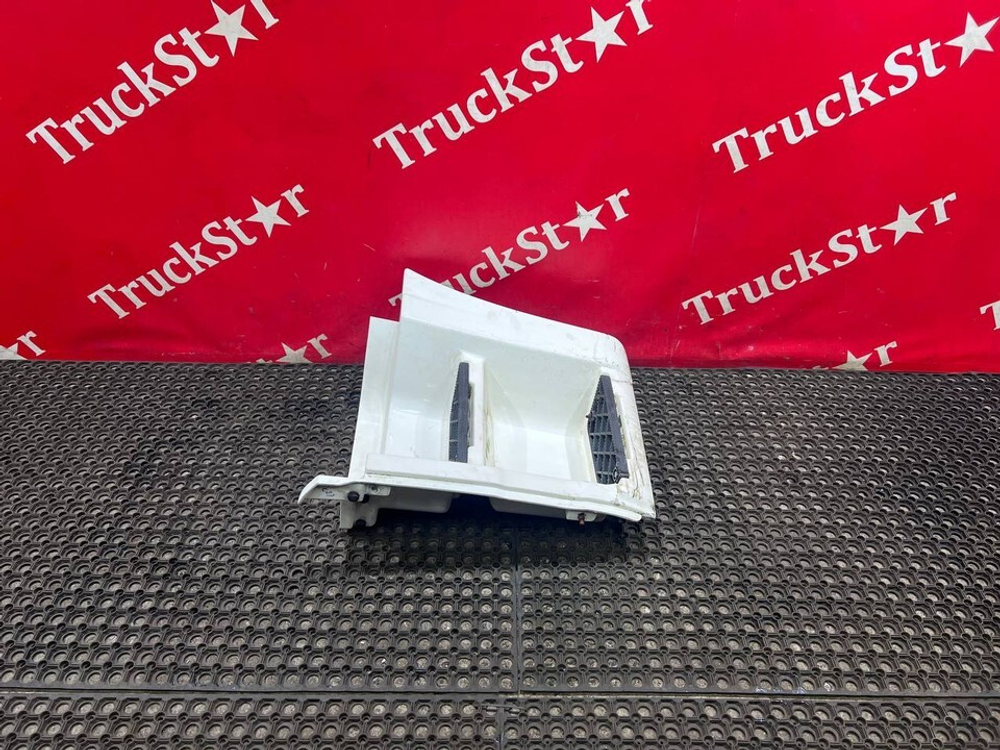 Корпус подножек левый 2016г