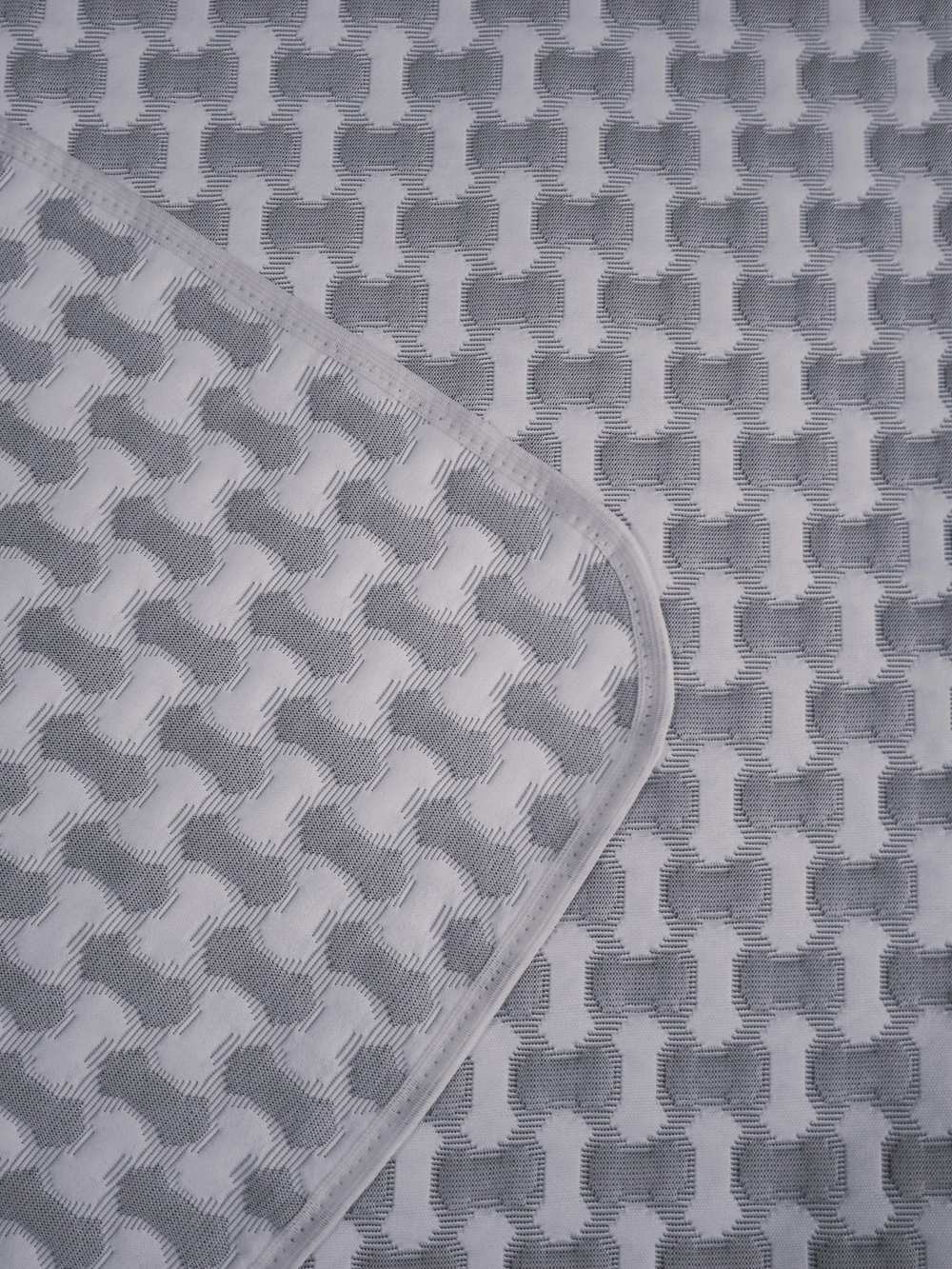 Покрывало жаккардовое двухстороннее Нежность 299-17 серый 2.0 (180х200)