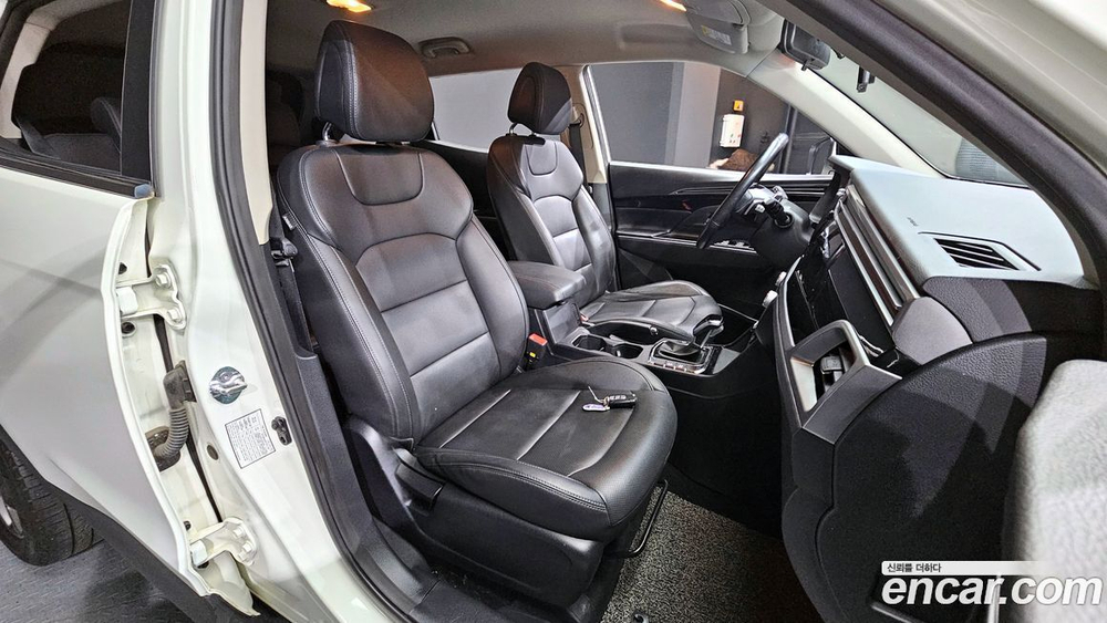 KG Mobility (Ssangyong) Beautiful Korando Бензин 1.5 2WD C5 (12.2019)
