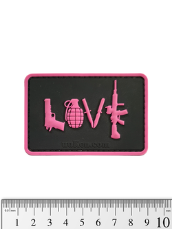 Шеврон Love Guns PVC. Чёрный с розовым