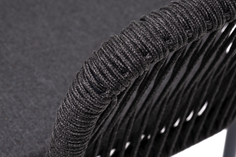 "Марсель" стул плетеный из роупа, каркас алюминий темно-серый (RAL7024) муар, роуп темно-серый круглый, ткань темно-серая 027