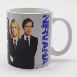 Кружка Nirvana ( группа в костюмах / Nevermind )