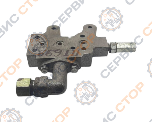 Крепление распределителя к гидробаку