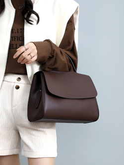 женская сумка на плечо из натуральной кожи