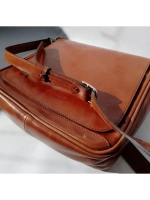 Сумка из натуральной кожи через плечо