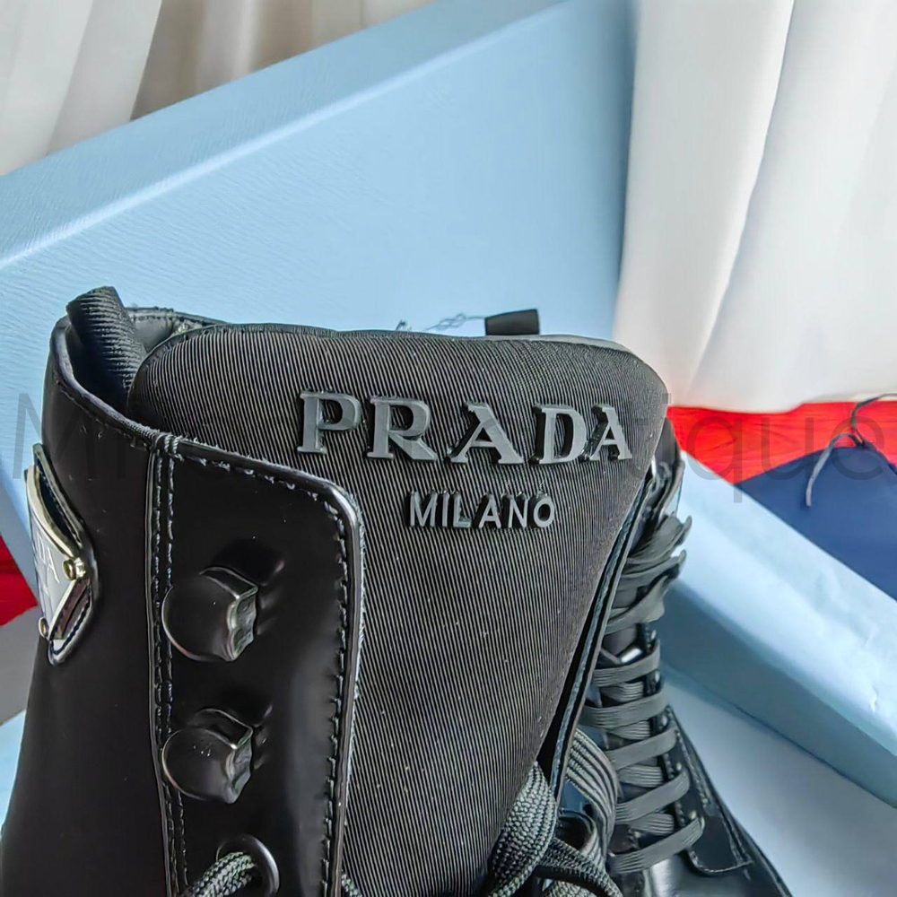 Женские ботинки Prada лакированные в черном цвете