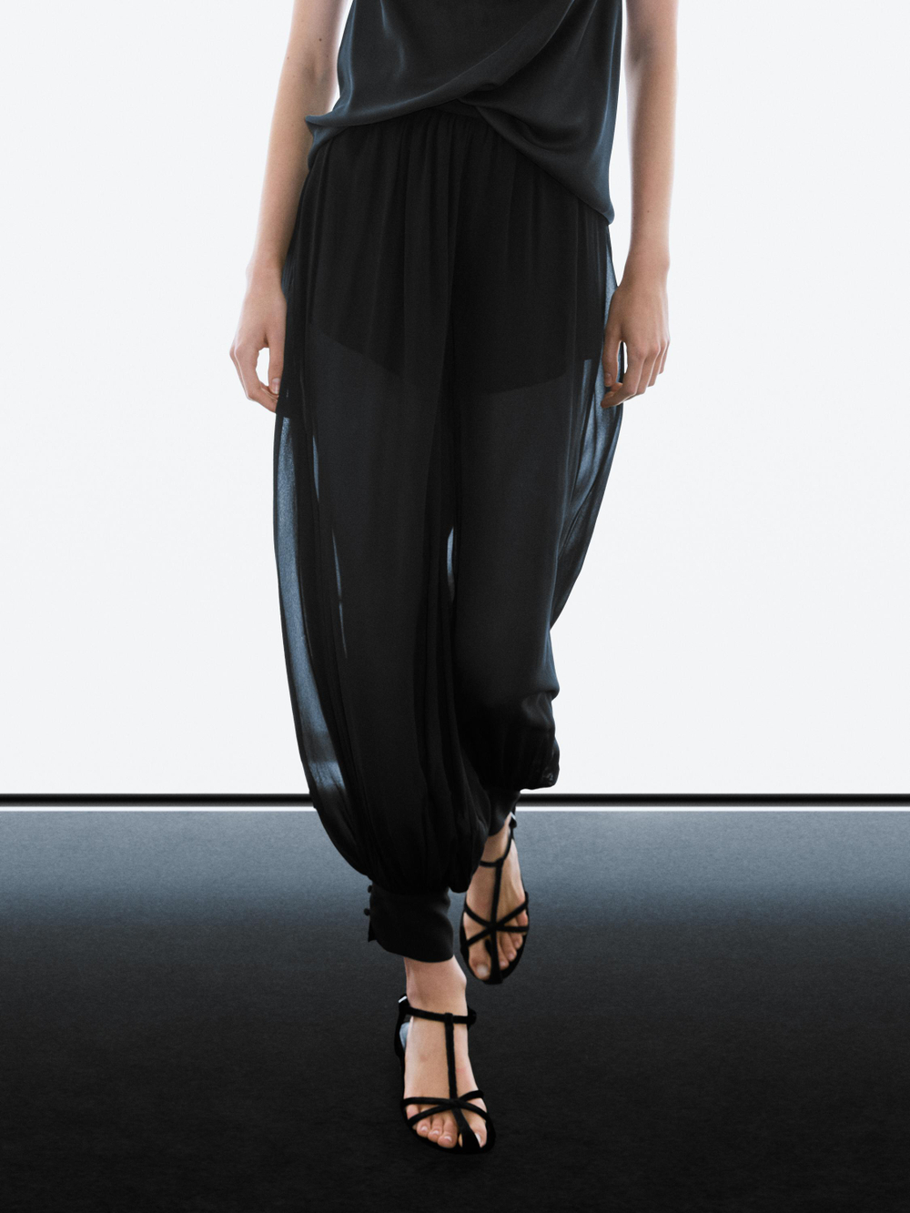 Massimo Брюки-саруэль с пуговицами, черный