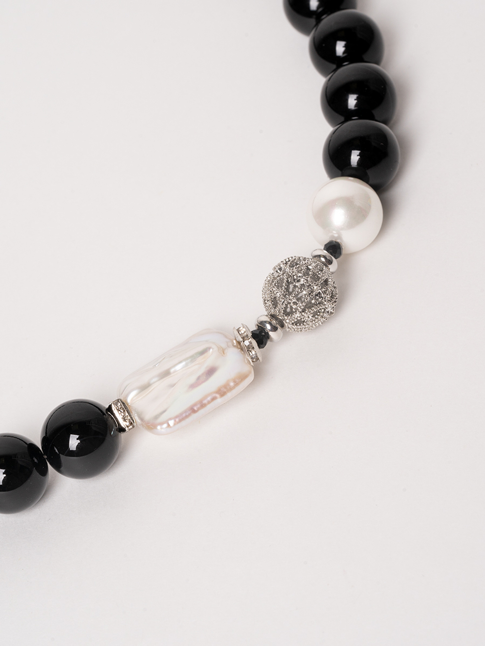 10151951 Колье Роман с камнем