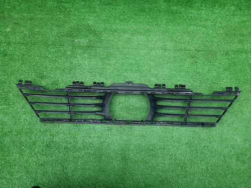 Решетка переднего бампера BMW 7er G11 (2019-2022)