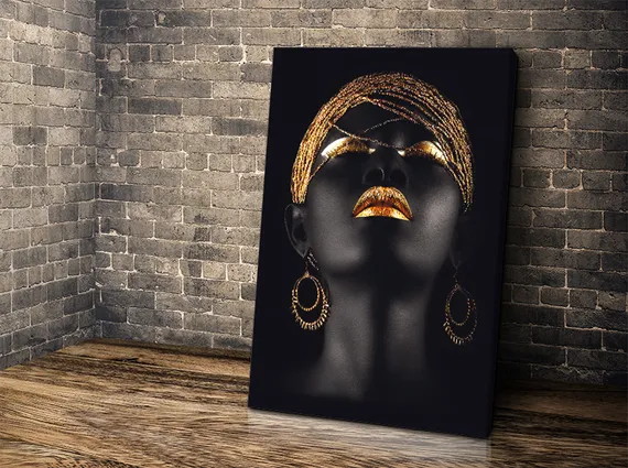 Постер "Девушка в золоте"