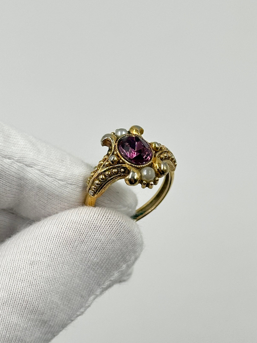 Кольцо с фиолетовым кристаллом Avon