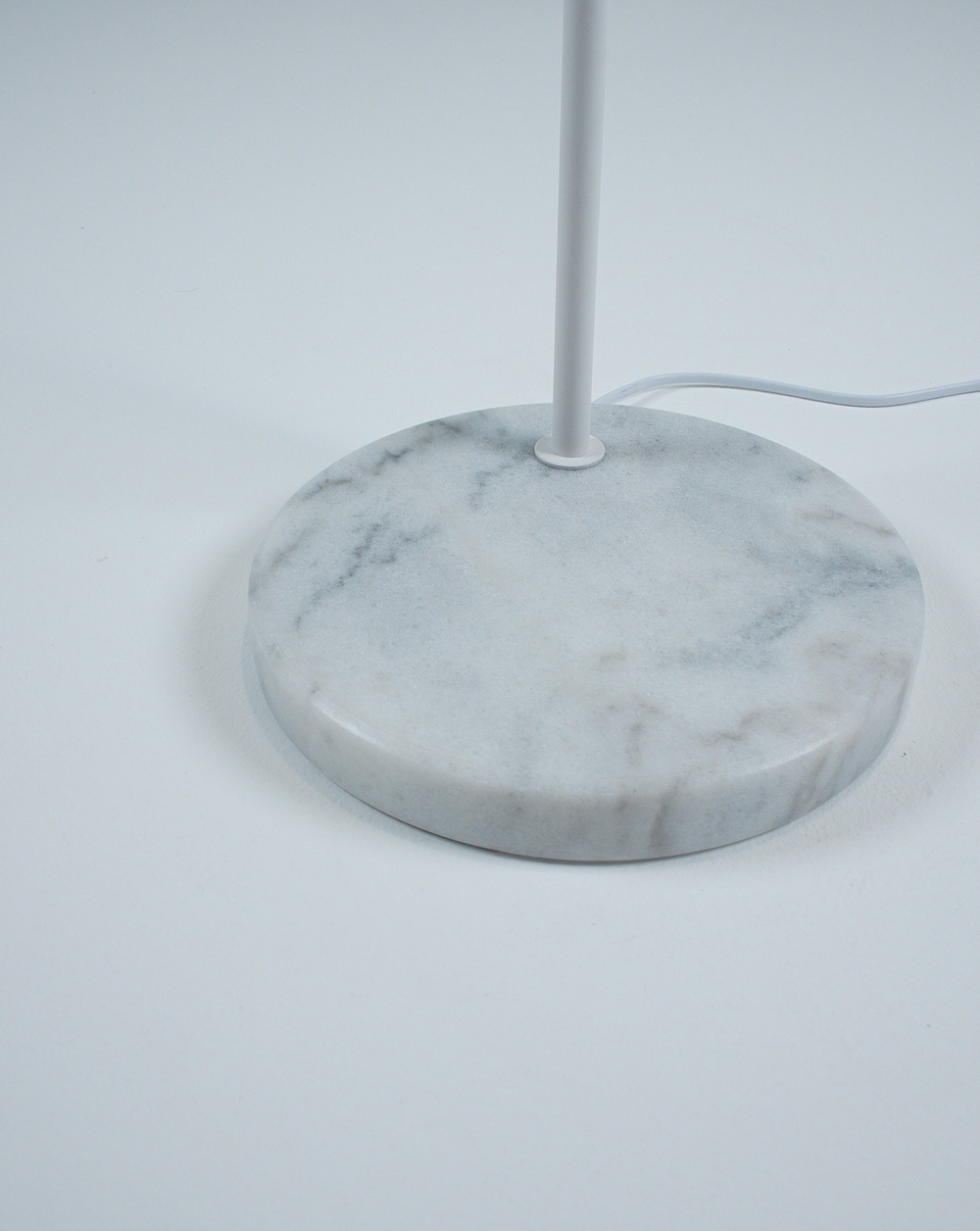 Торшер Moderli V11593-1F Omaha