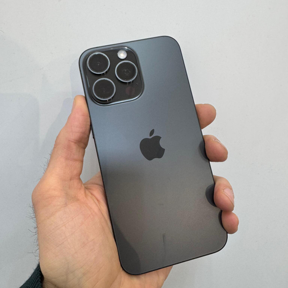 Apple iPhone 15 Pro Max 256GB 100% без ремонта без вскрытия (полный комплект)
