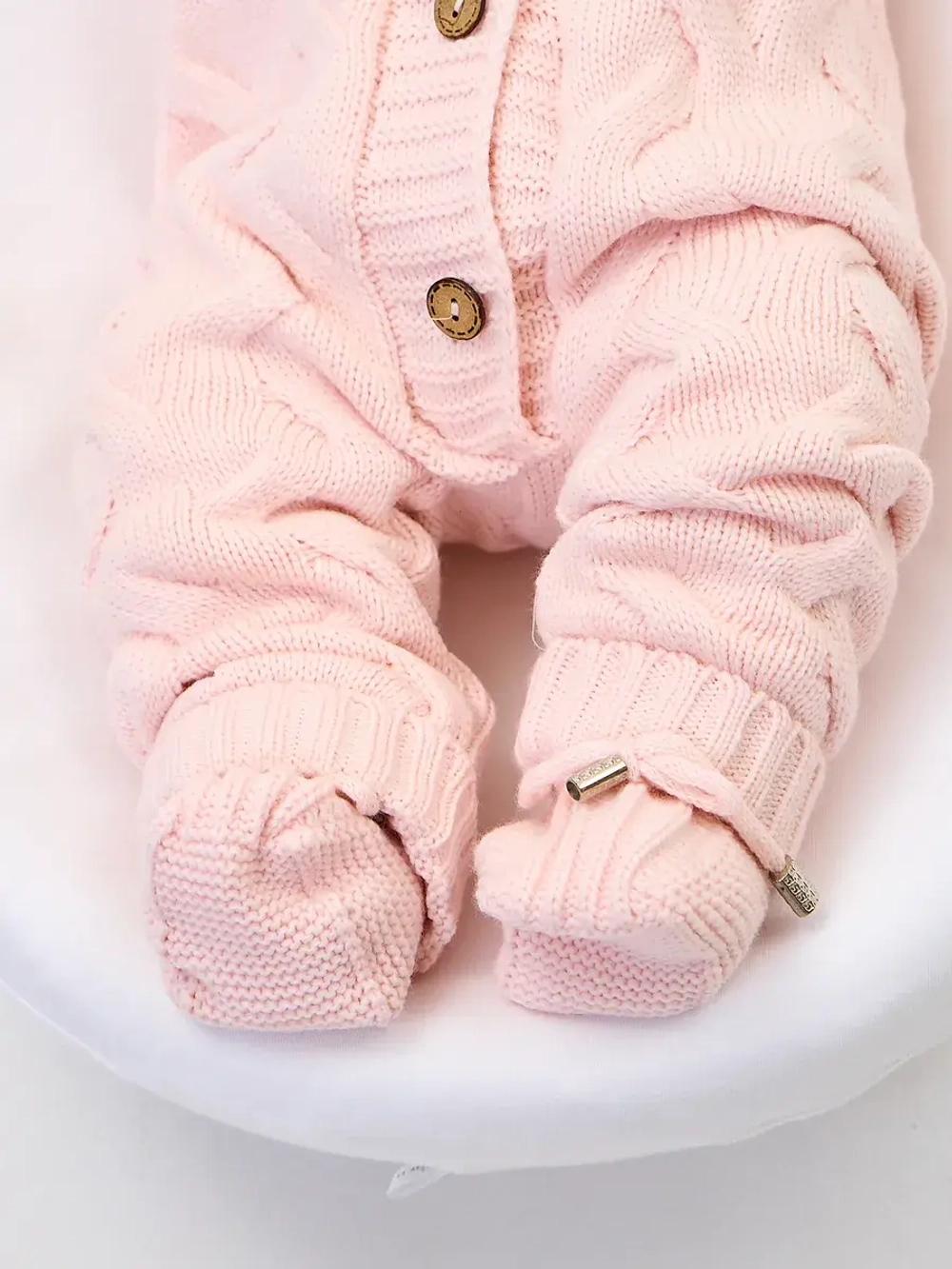 Конверт на выписку для новорожденных вязаный