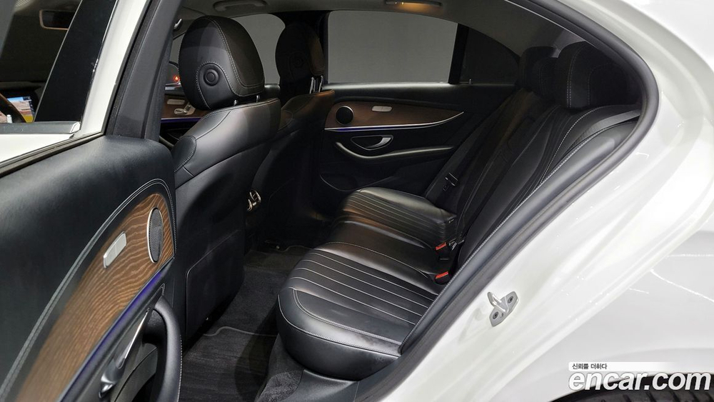 Mercedes-Benz E-Class W213 E220d 4MATIC Exclusive (09.2019)