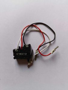 Контакт сигнализации срабатывания  ALT 12UP L1  Hyundai