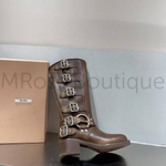 Женские коричневые демисезонные высокие ботинки Miu Miu с пряжками