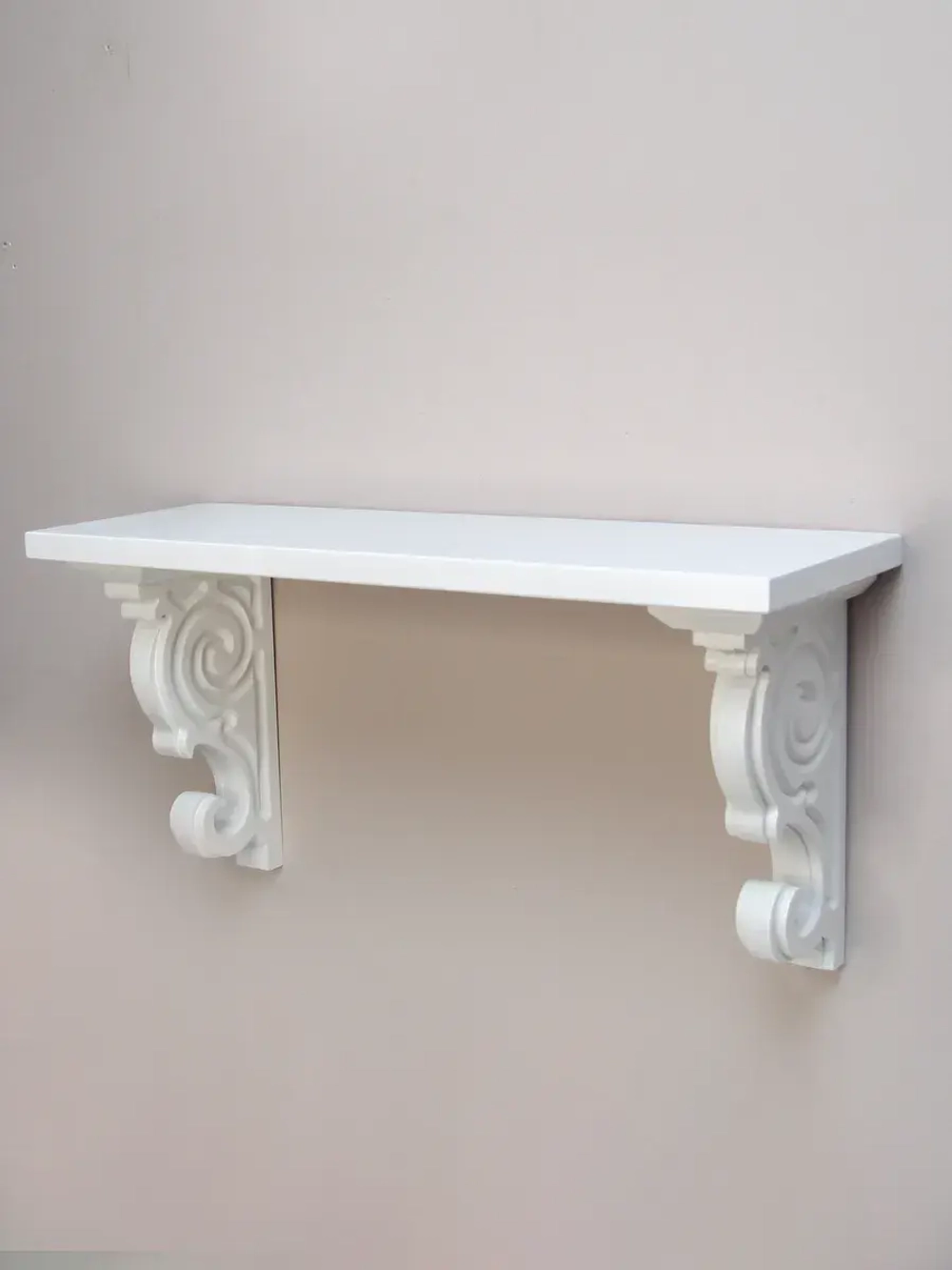 Полка настенная навесная 60 см