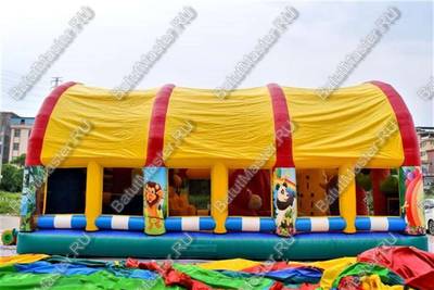 Надувной батут "Зверята с крышей 3" со скалодромом, 11*8*6 м