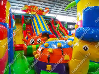 Хамелеон и динозавры 17*9*9 м, два входа