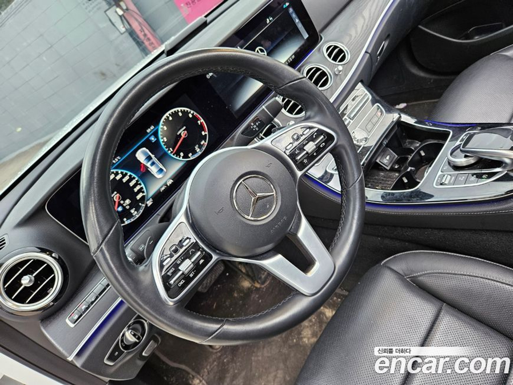 Mercedes-Benz E-Class W213 E300 Avangarde (02.2020)