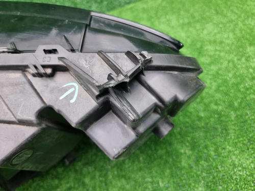 Фара правая Geely Tugella (2019-2024) LED