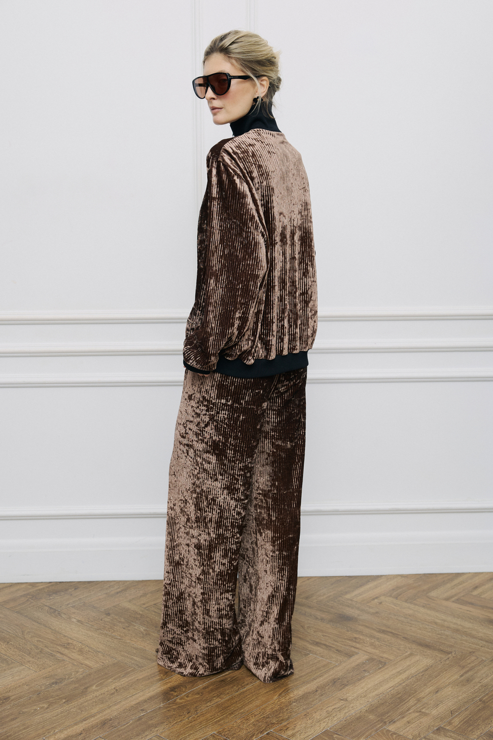 Бомбер бархат трюфель