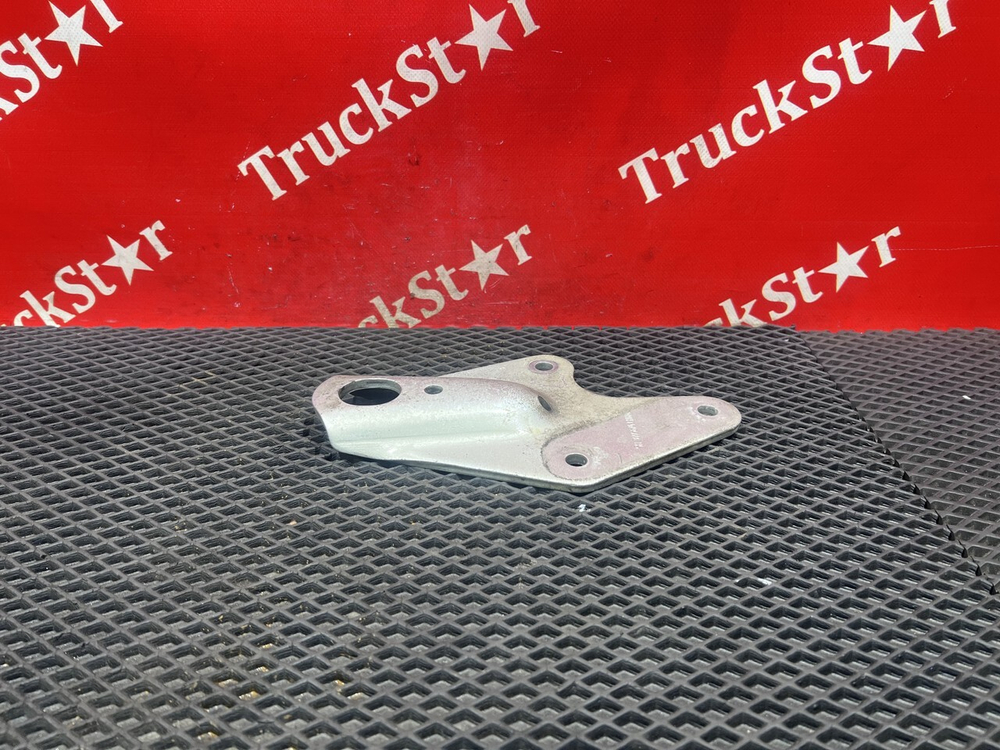 Кронштейн двигателя 2024 г