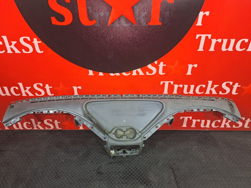 Панель салона передняя