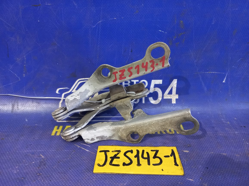 Петля капота левая TOYOTA CROWN 1993