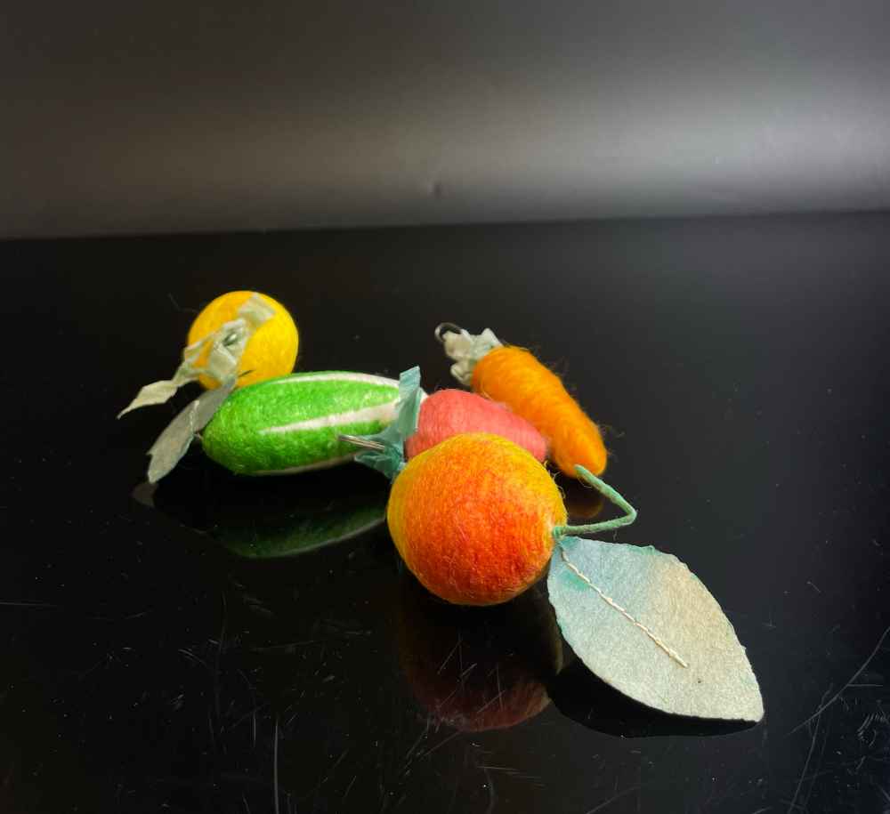 Ёлочные игрушки папье-маше, 5 штук набор, морковка, огурец, яблоко, клубника, винтаж СССР 1960-1980 гг