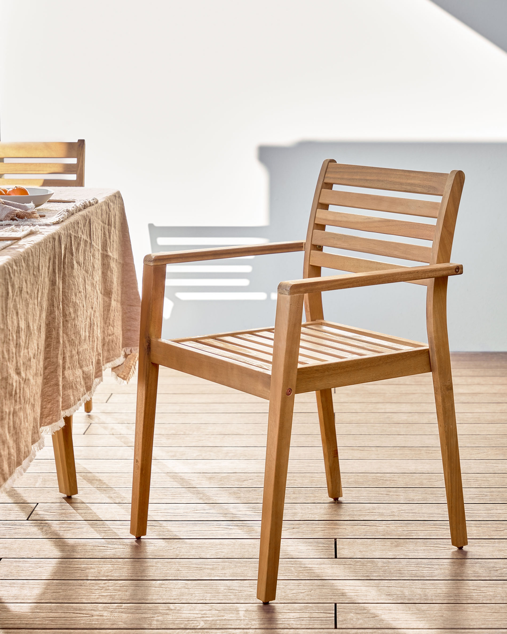 Стул Hanzel для сада из массива акации