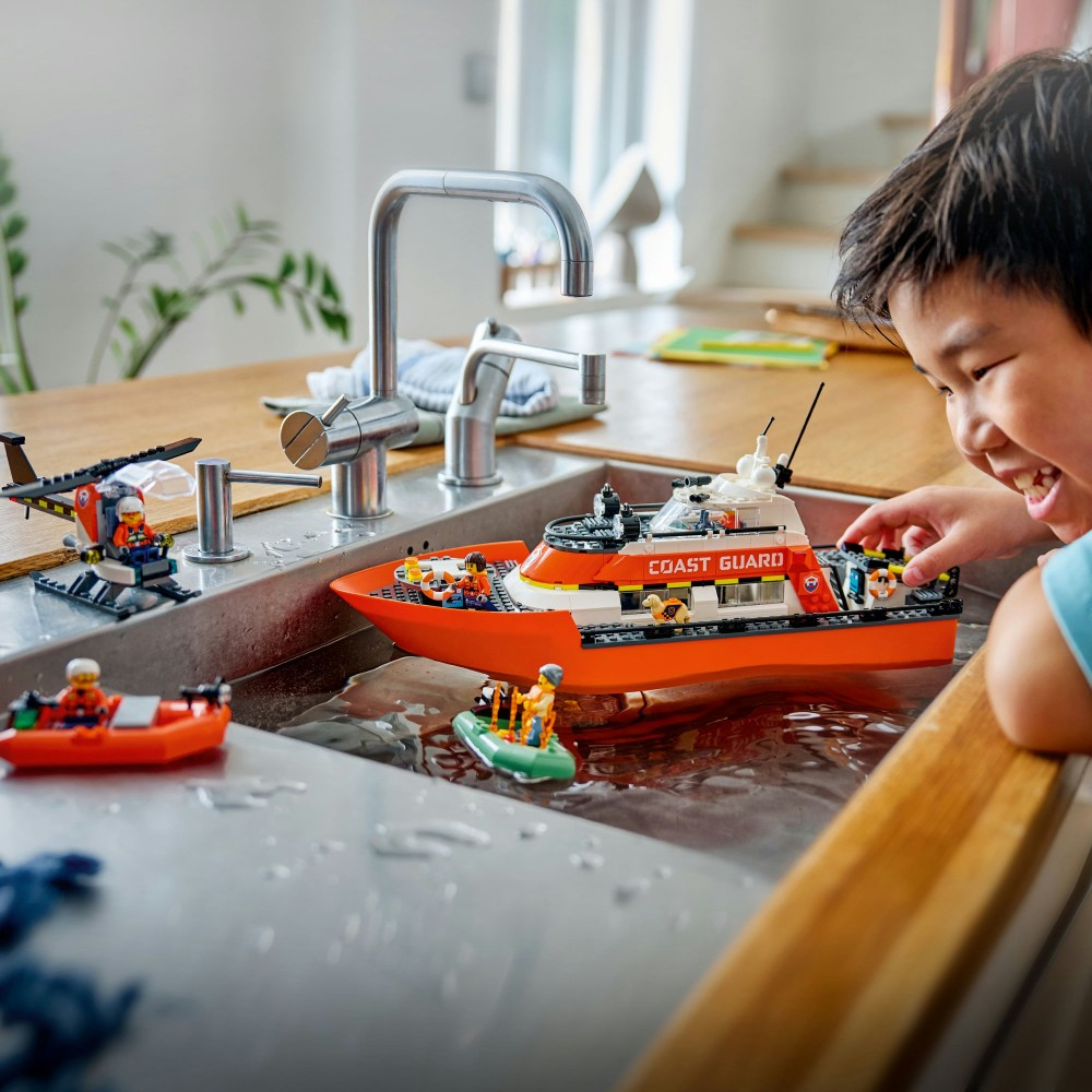 LEGO City - Спасательная лодка и вертолет береговой охраны 60504