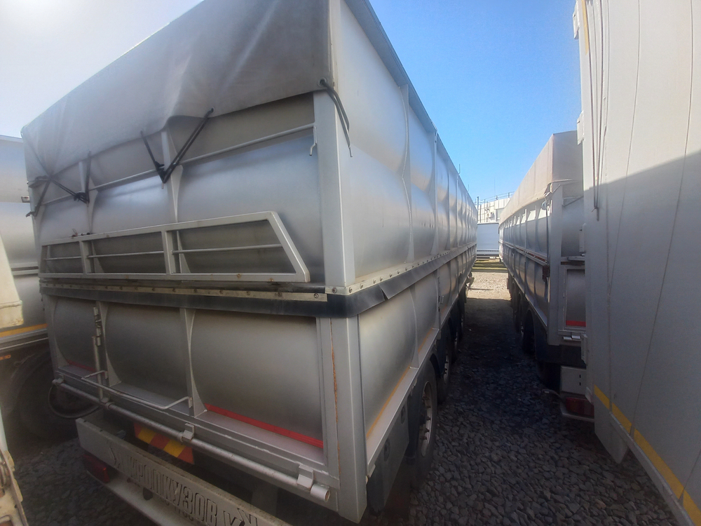 КРОПКУЗОВ 85057* Полуприцеп бортовой 85057B