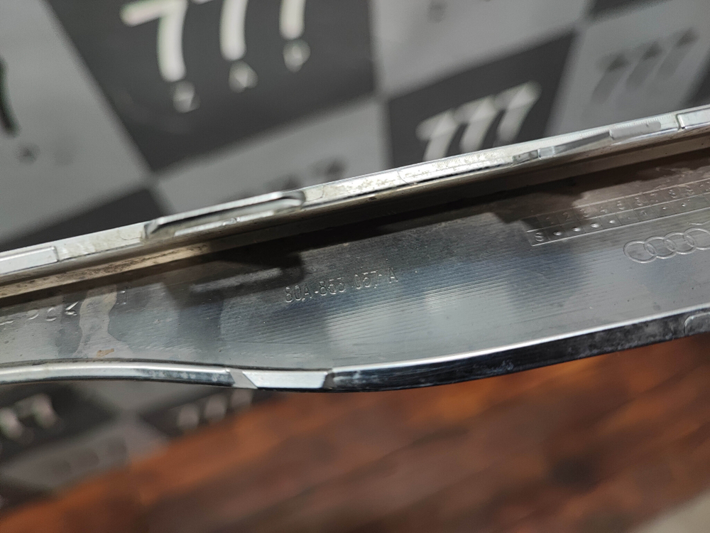 Накладка молдинг хром заднего бампера Audi Q5 (FY) 20-нв Б/У Оригинал  80A853057A3Q7