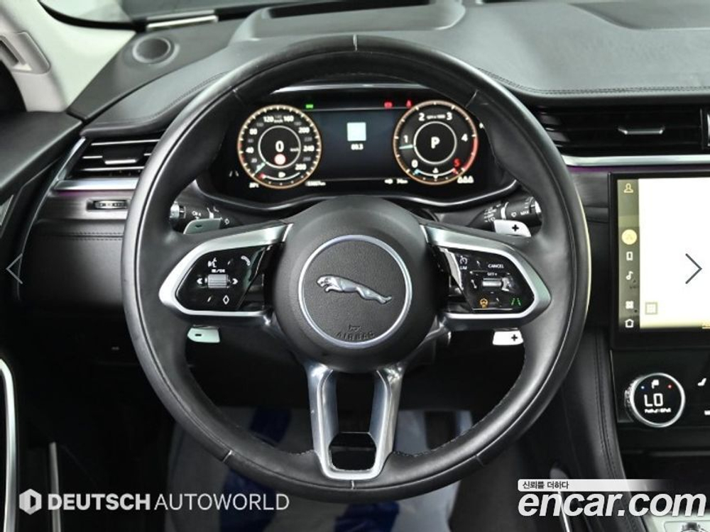 Jaguar F-PACE D200 SE (12.2021)
