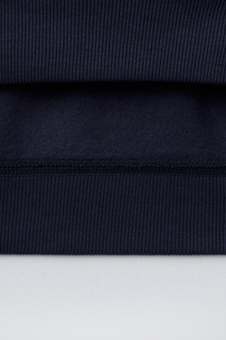 ZARA ТОЛСТОВКА С НАДПИСЬЮ И ЭТИКЕТКОЙ, МОРСКОЙ СИНИЙ