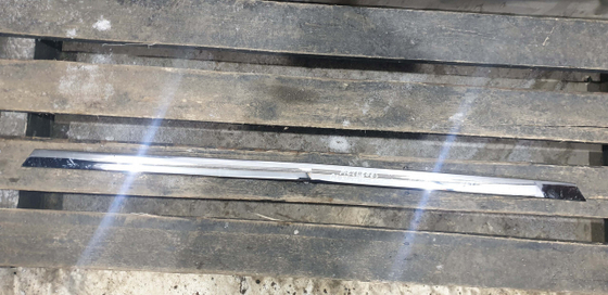 Молдинг крышки багажника Mercedes GL GLS (X166) 12-19 Б/У Оригинал A1667400093