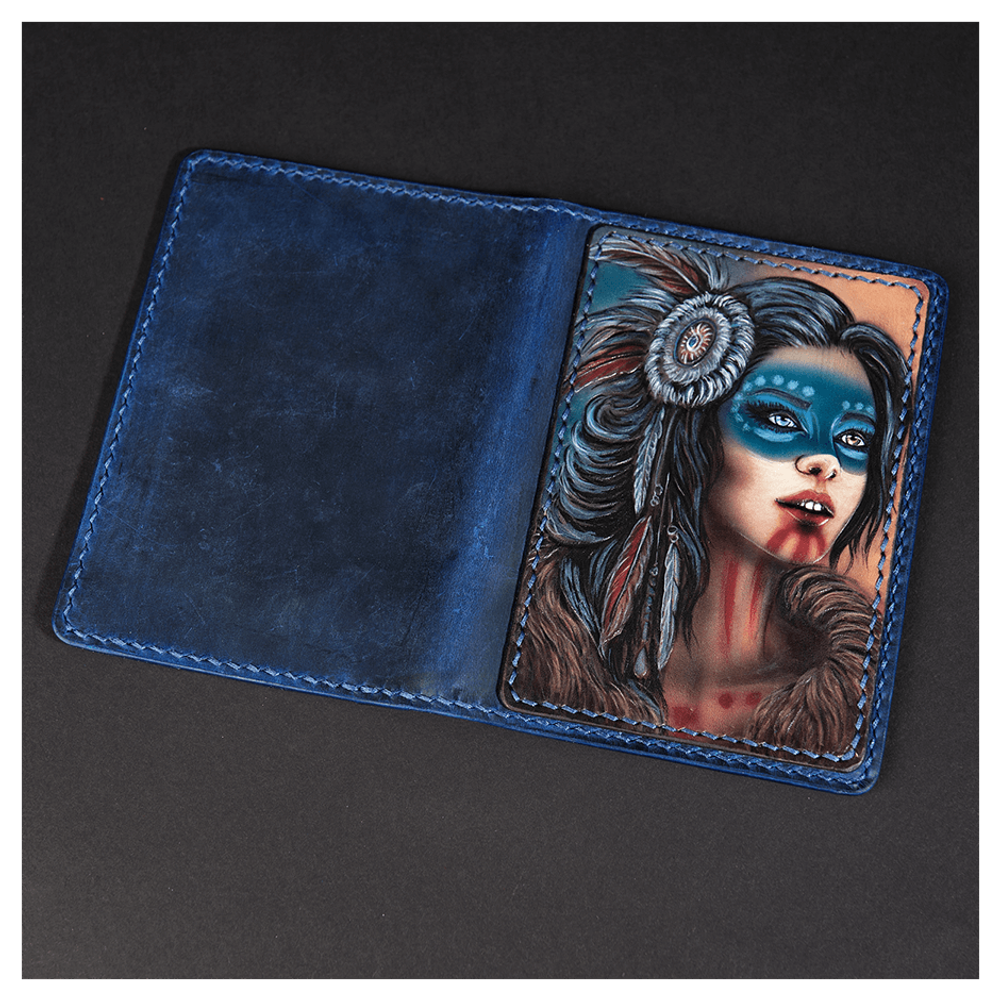 Кожаная обложка на паспорт «Шаманка»