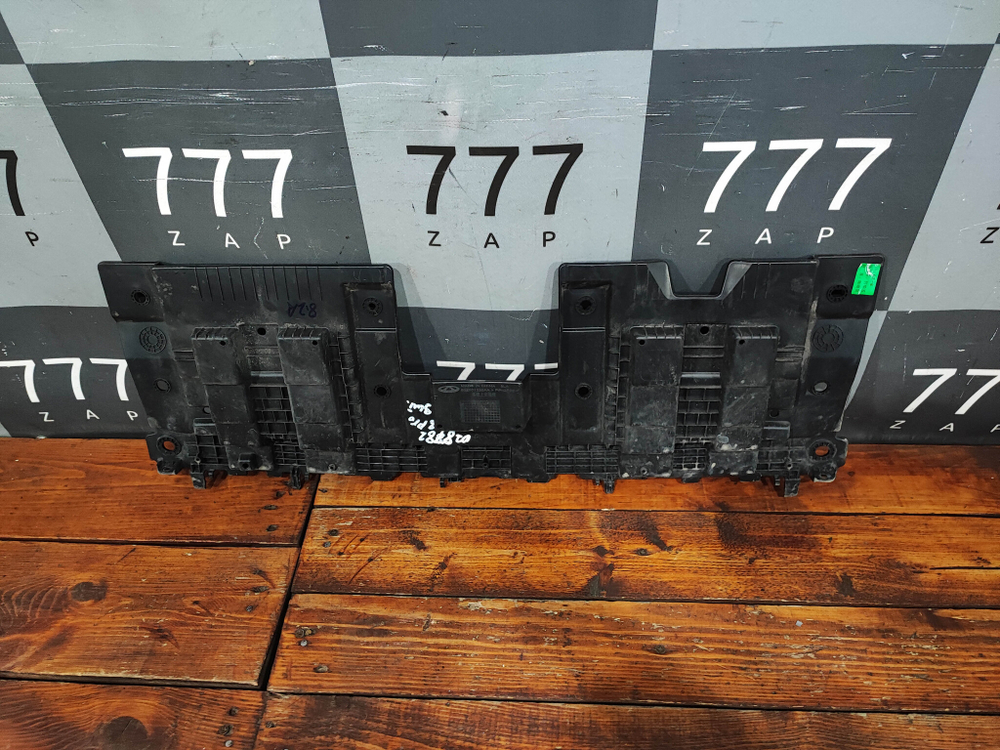 Накладка Кожух замка капота Chery Tiggo 8 Pro 21-нв Б/У Оригинал 602001230AA