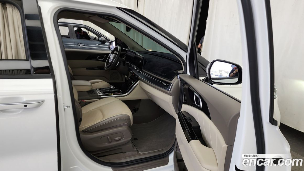 Kia Carnival (Sedona) 4 Generation Бензин 7-и местный High Limousine (04.2021)