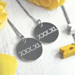 Парные титановые кулоны для двоих с гравировкой даты на заказ