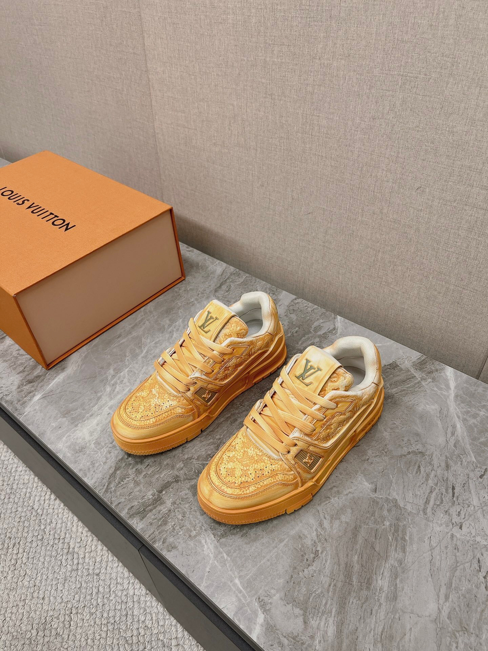 Louis Vuitton Trainer (4 colors)