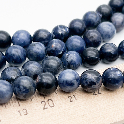 Содалит бусины, диаметр около 8,5-8,7 мм, цена за 22 шт (1/2 нити)